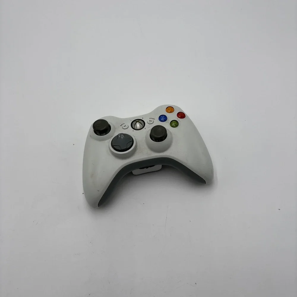 Xbox Wireless Controller White 2 AA Batteries For Parts‎ Not Tested